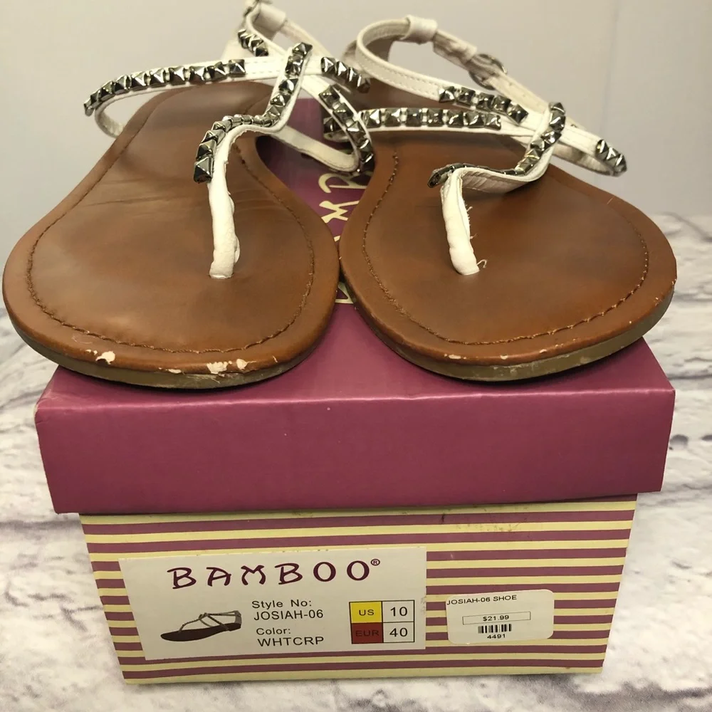 Bamboo Josiah White Silver Studded Sandals 10